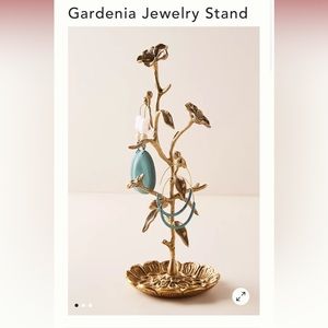 ISO Gardenia Jewelry Stand